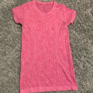 HOT PINK LULULEMON TOP